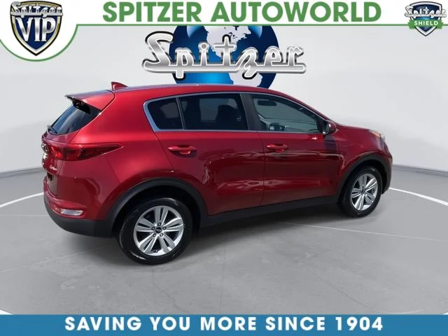 Used 2017 Red Kia LX image 9