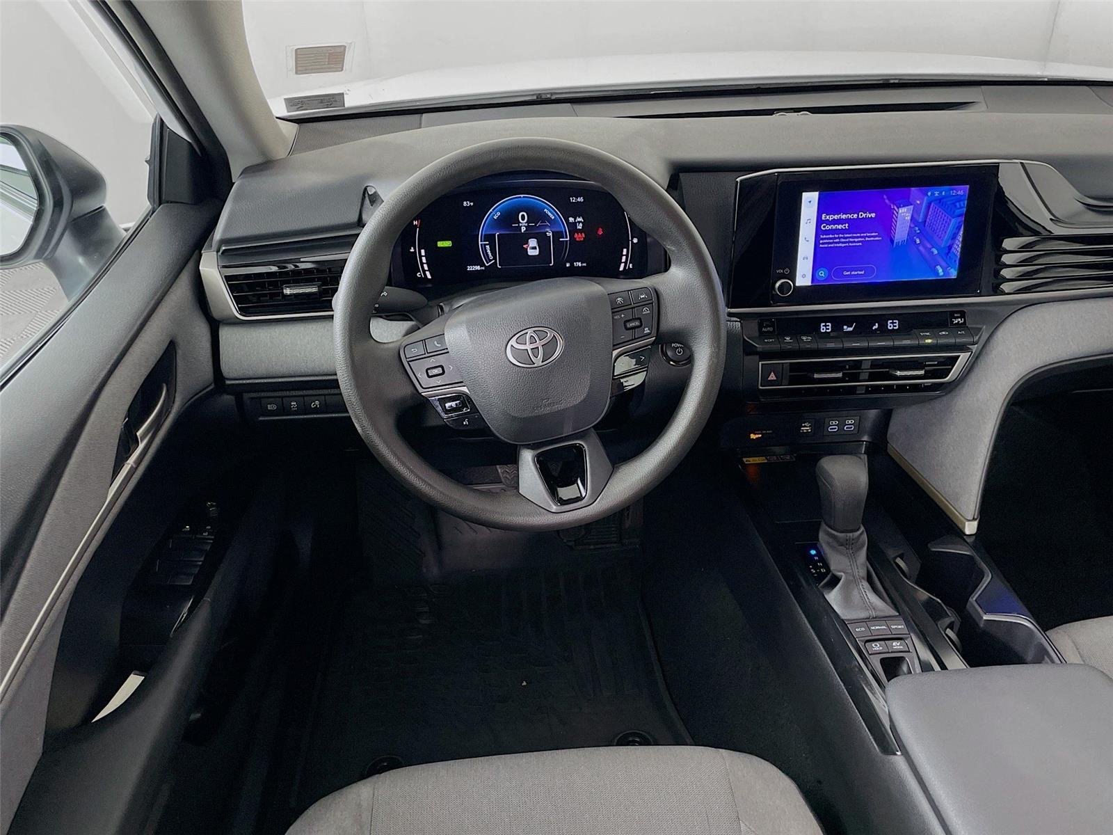 Used 2025 Ice Cap Toyota LE image 12