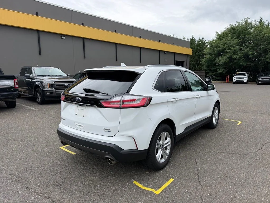 Used 2020 White Ford SEL image 4