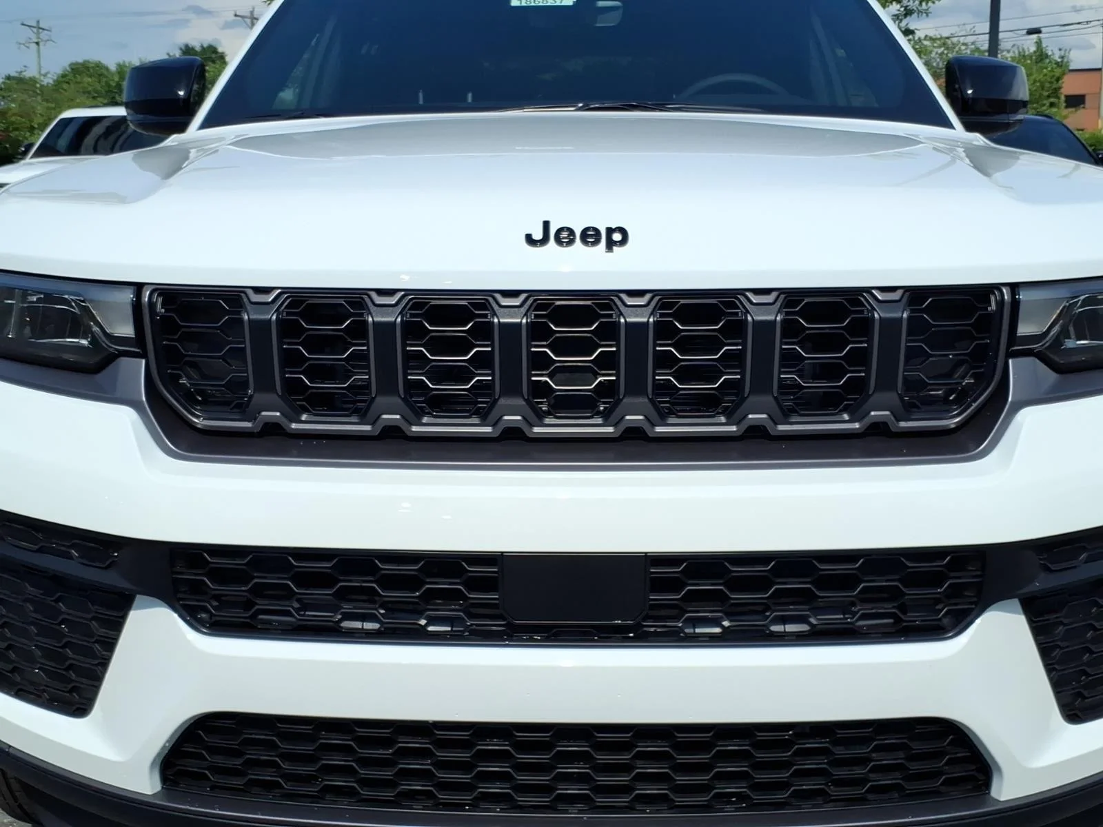 New 2026 Bright White Clear-Coat Exterior Paint Jeep Laredo Altitude image 13