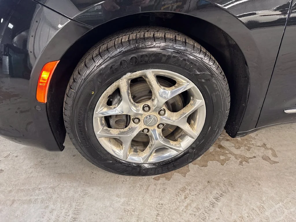 Used 2017 Black Chrysler Limited image 10