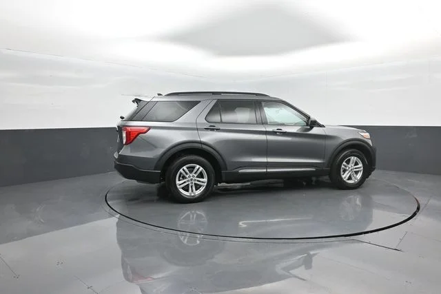 Certified Used 2024 Gray Metallic Ford XLT image 8