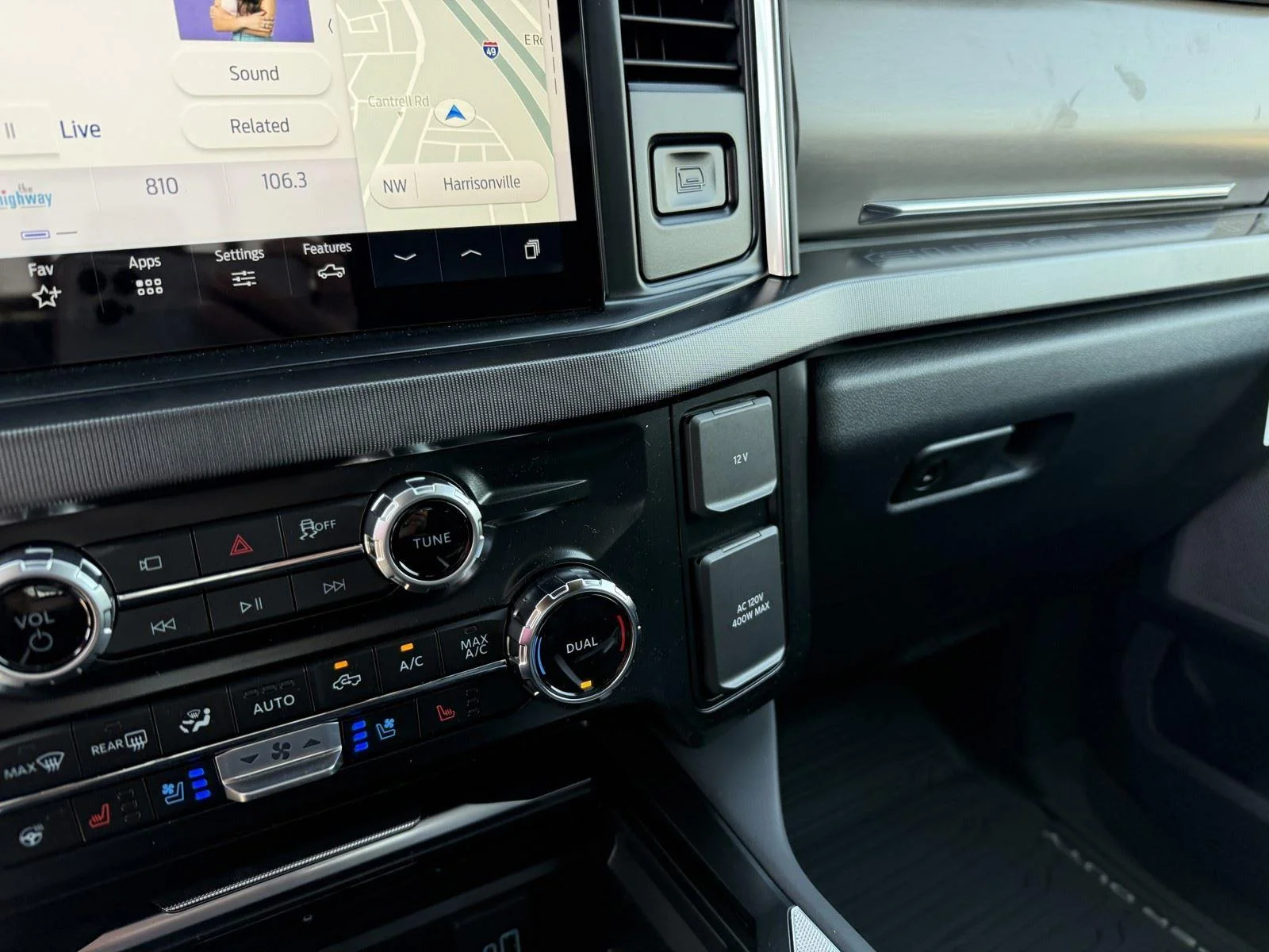 New 2026 Carbonized Gray Metallic Ford F-250® Platinum® image 27
