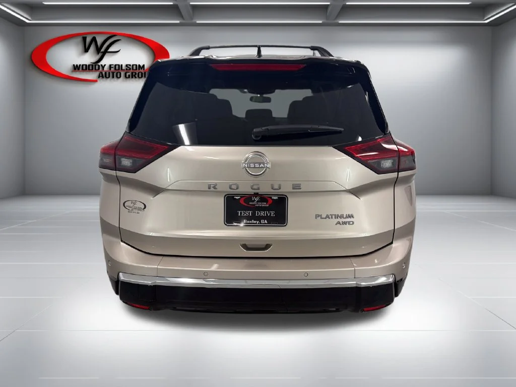New 2026 Champagne Silver Metallic / Super Black Two-tone Nissan Platinum image 7