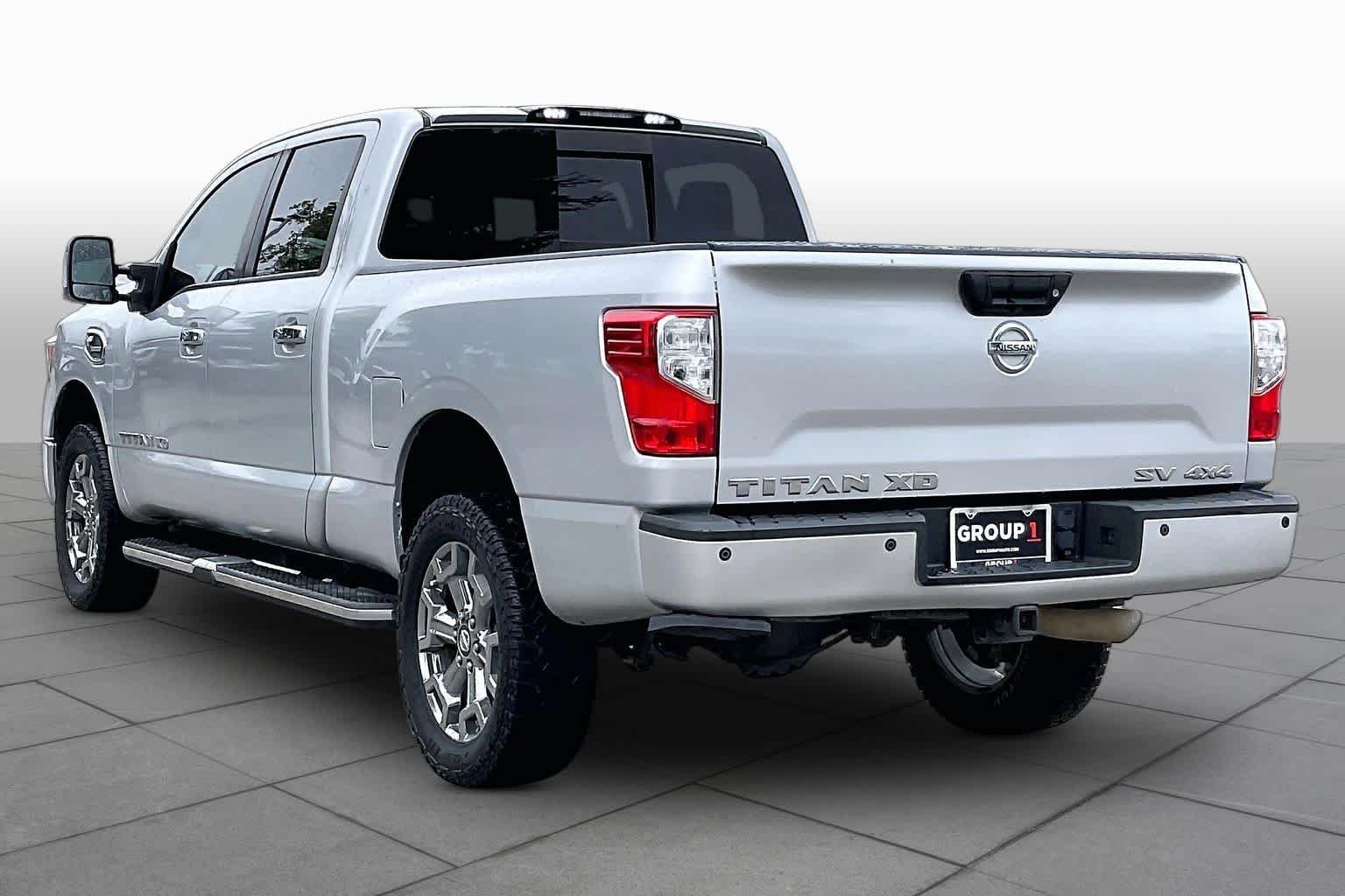 Used 2018 Brilliant Silver Nissan SV image 12