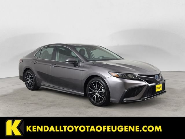 Used 2022 Gray Toyota SE image 3