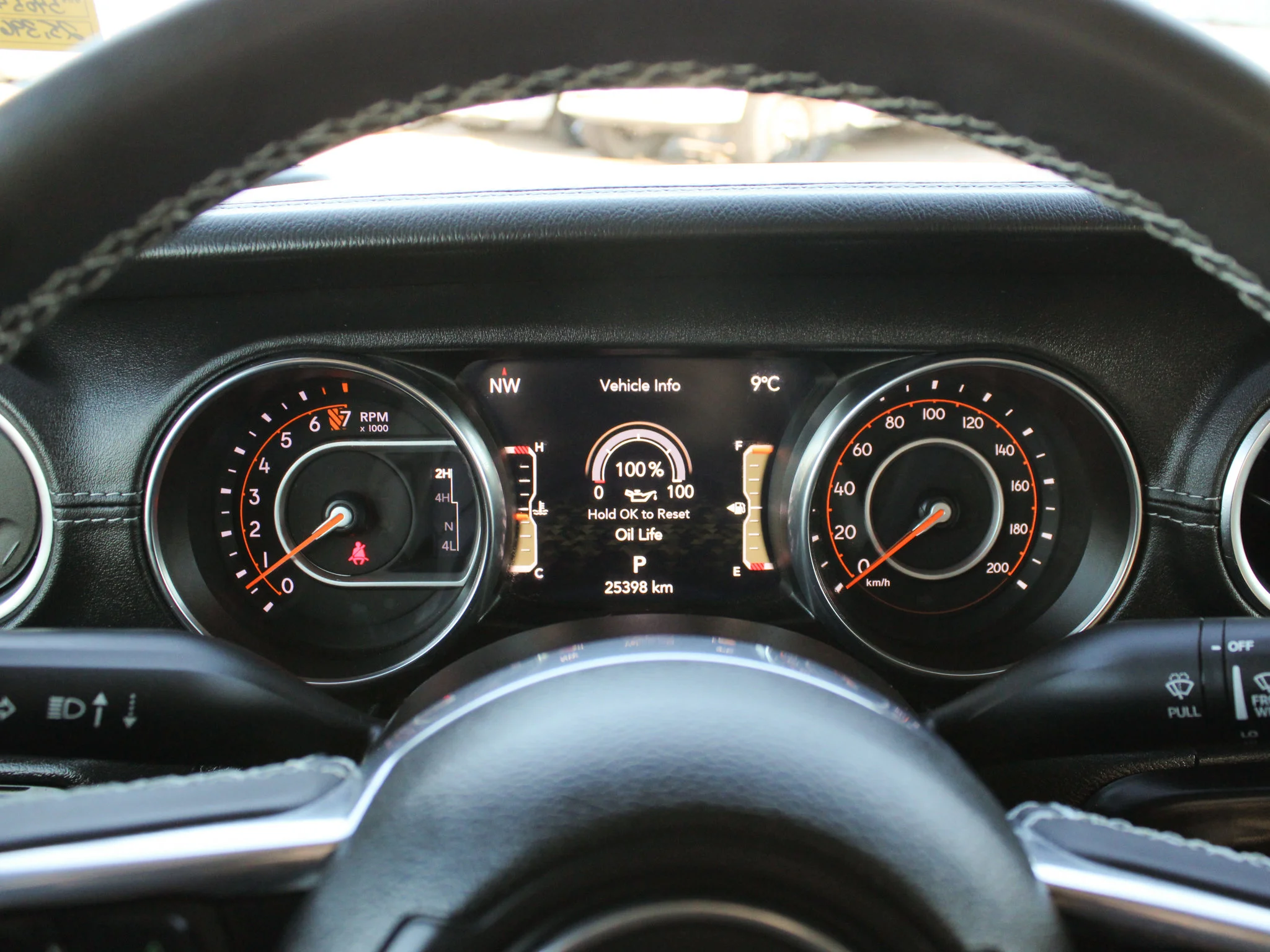 Certified Used 2023 Grey Jeep Overland * No Accidents | V6 | Heated McKinley Leather | Trailer Tow Package image 7