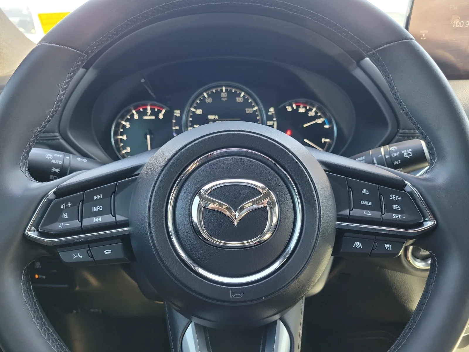 Used 2024 Rhodium White M Mazda 2.5 Turbo Signature image 17