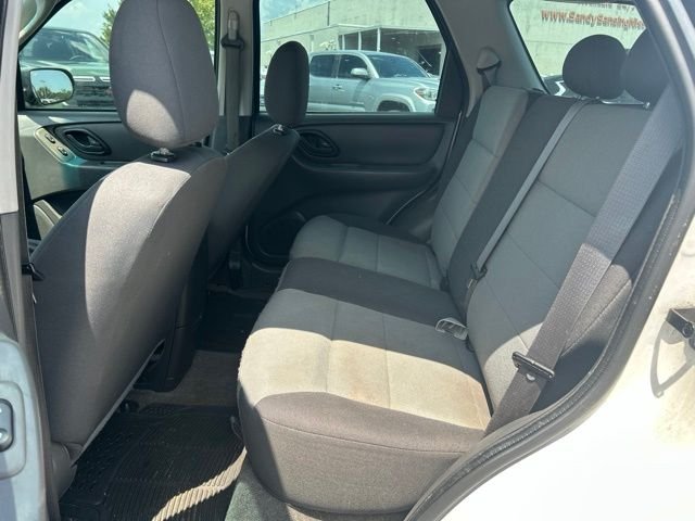 Used 2007 White Ford XLS image 14