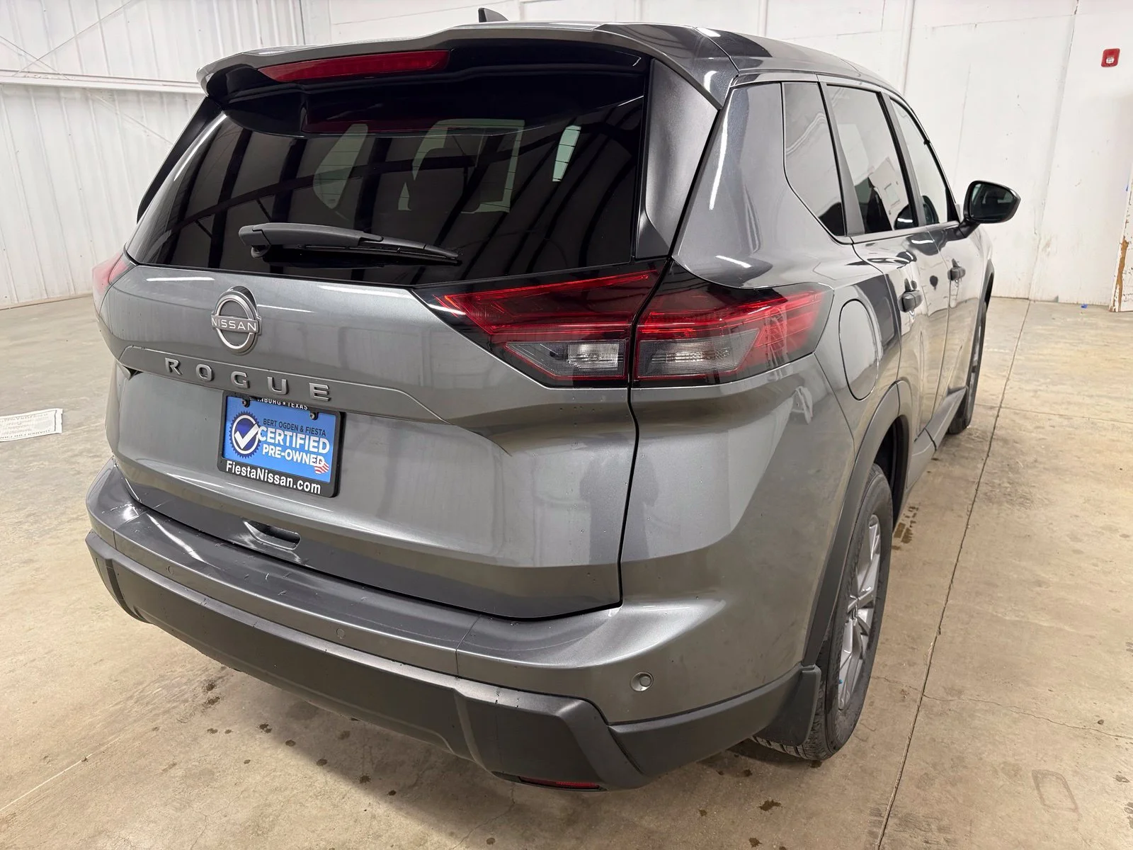 Used 2024 Gray Nissan S image 6