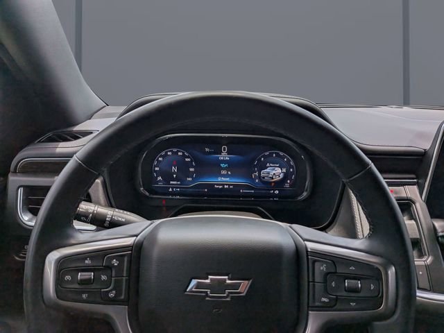Used 2024 Gray Chevrolet Z71 image 31