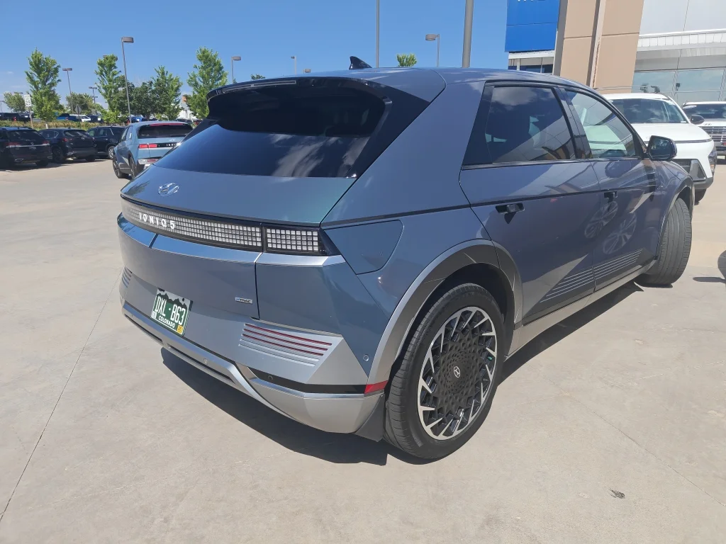 Used 2023 Digital Teal Hyundai Limited image 3