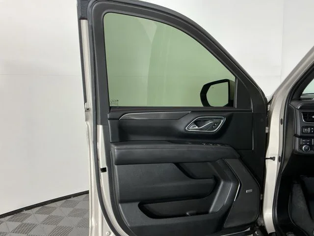 Used 2023 Empire Beige Metallic Chevrolet RST image 12
