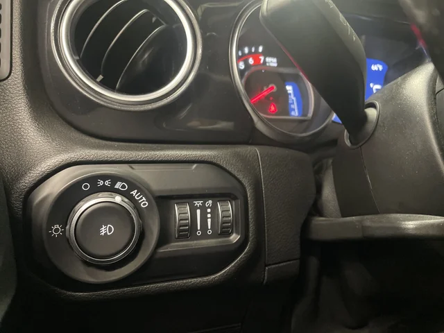 Used 2021 Snazzberry Pearlcoat Jeep Unlimited Rubicon 392 image 26