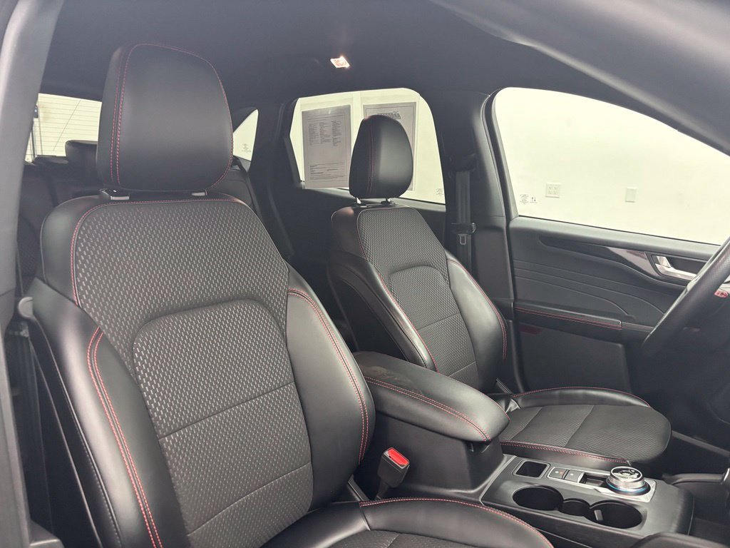 Used 2023 Gray Metallic Ford ST-Line image 31