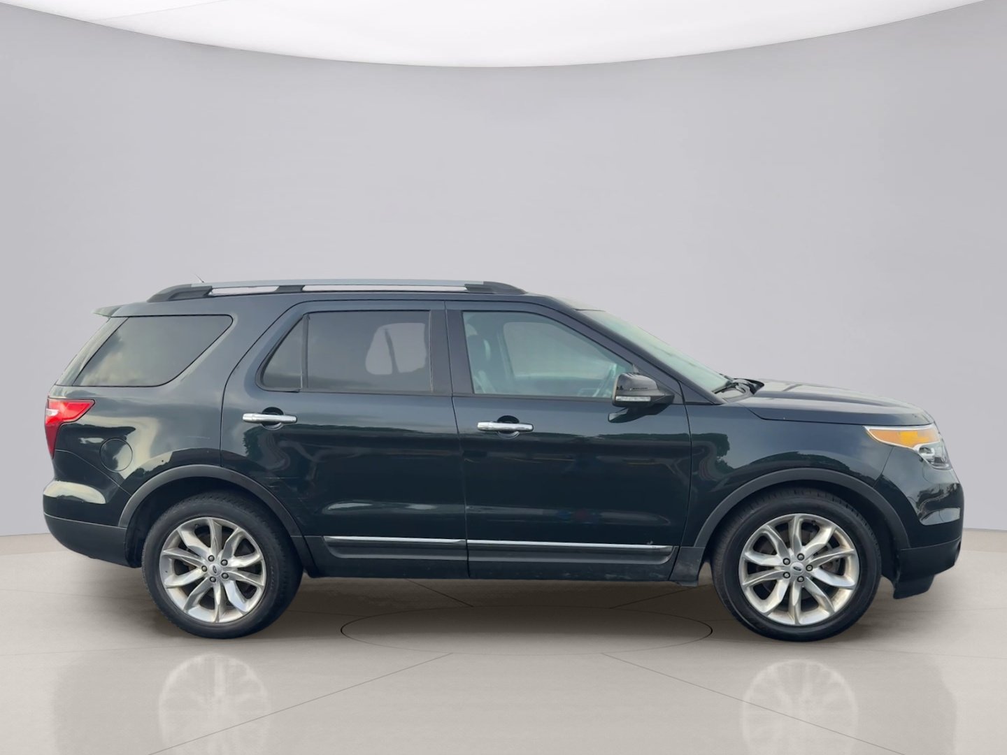 Used 2014 Blue Ford XLT image 6