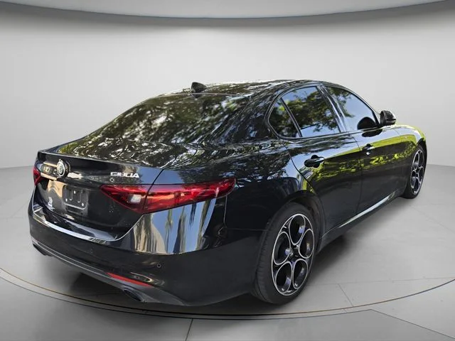 Used 2022 Black Alfa Romeo Ti image 5