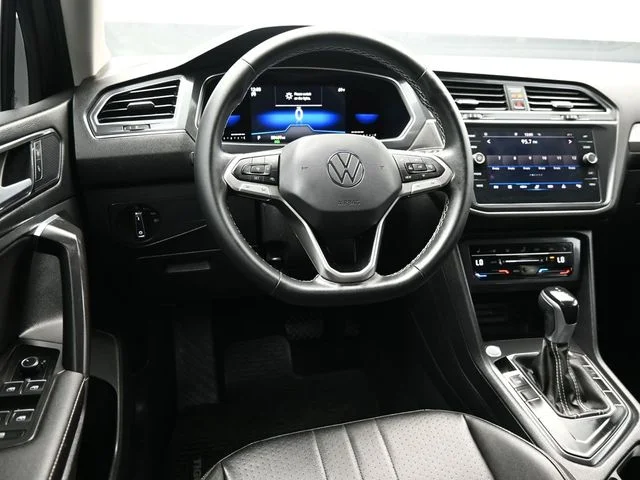 Used 2022 Gray Volkswagen 2.0T SE image 18