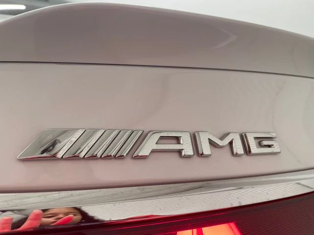New 2026 MANUFAKTUR Moonlight Whit Mercedes-Benz E 53 AMG® image 35