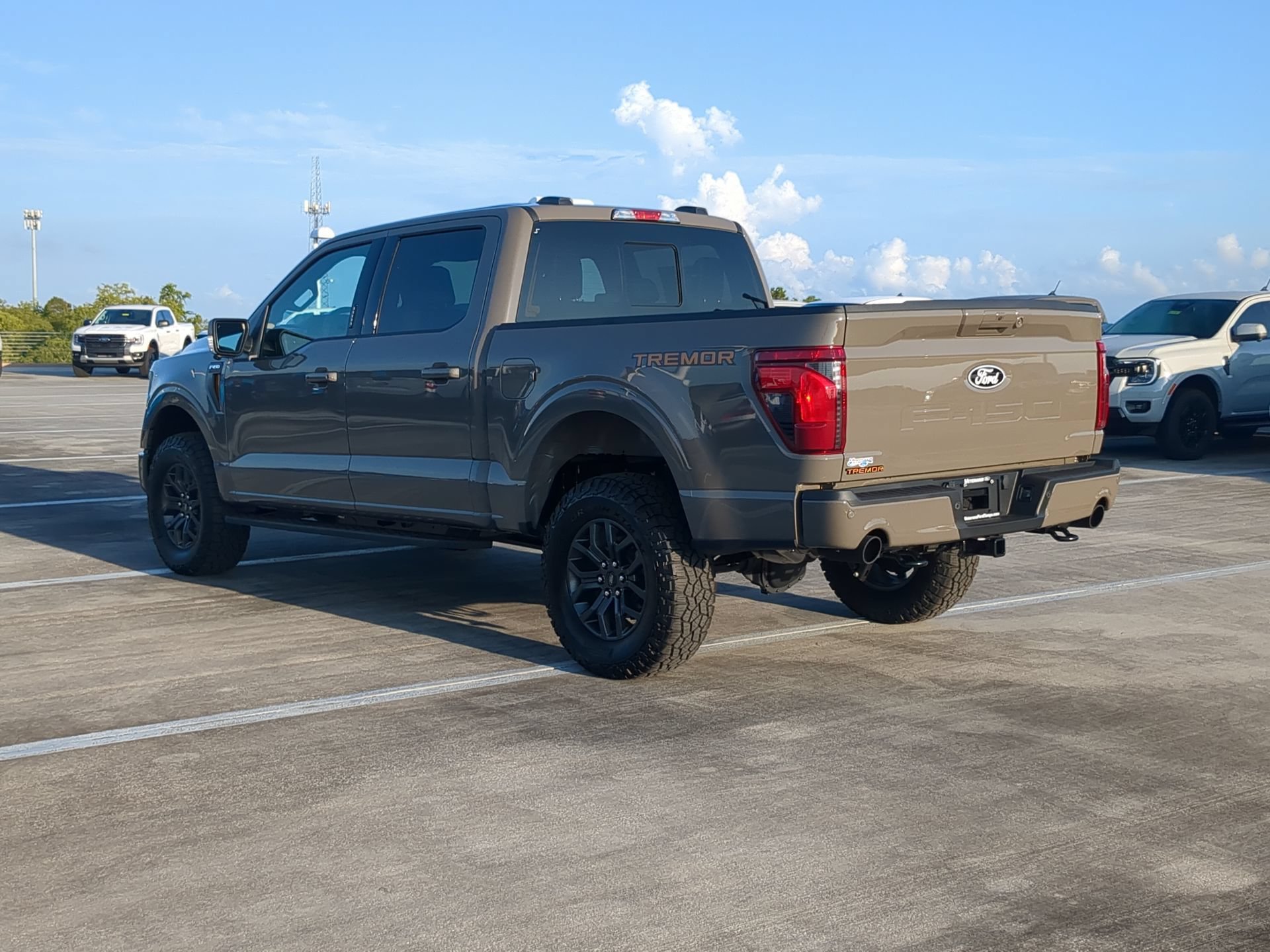 New 2026 Marsh Gray Ford Tremor® image 38