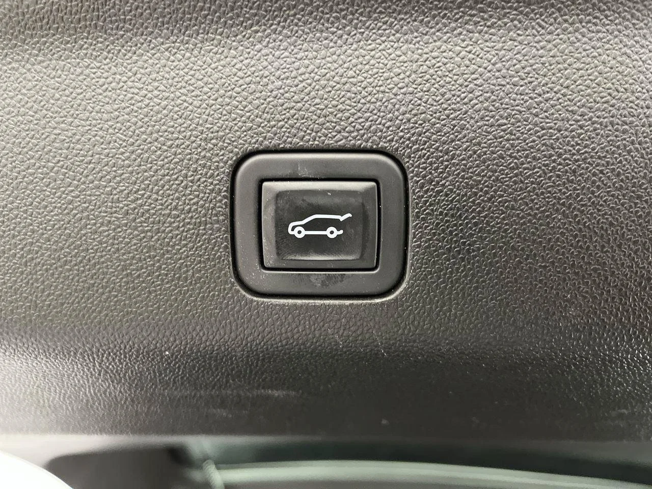 2023 GMC Yukon XL Denali - Photo 37