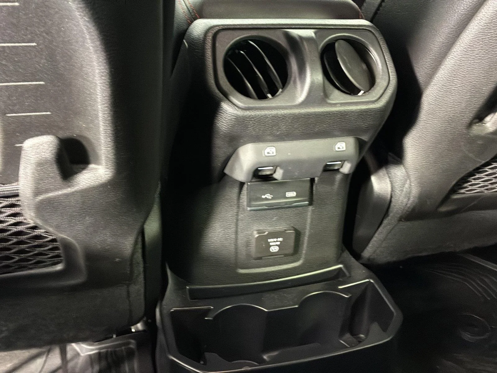 Used 2020 Billet Silver Metallic Clearcoat Jeep Rubicon image 21