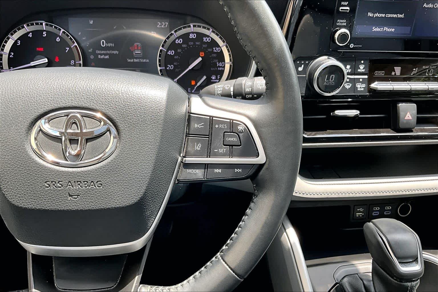 Used 2022 Opulent Amber Toyota XLE image 25