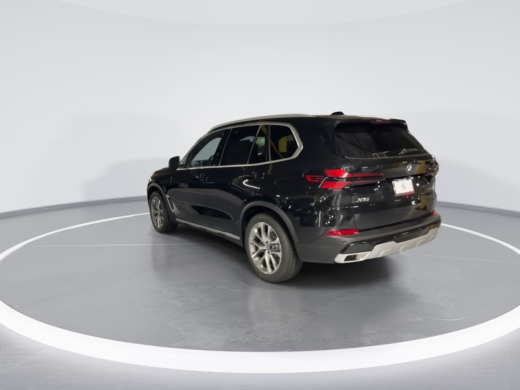 Used 2026 Black BMW xDrive40i image 6