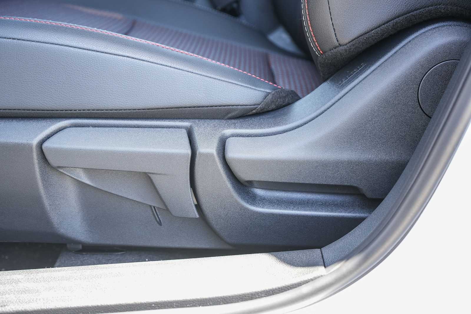New 2026 Gun Metallic / Scarlet Ember Tintcoat Two-tone Nissan SR image 36