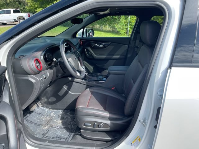 Certified Used 2022 IRIDESCENT PEARL TRICOAT Chevrolet RS image 9