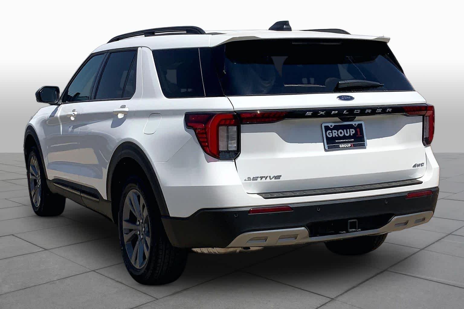 New 2026 Star White Metallic Tri-Coat Ford Active image 12
