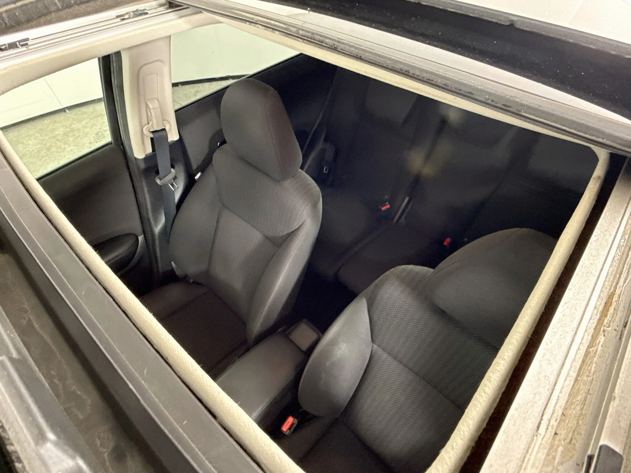 Used 2018 Crystal Black Pearl Honda EX image 4