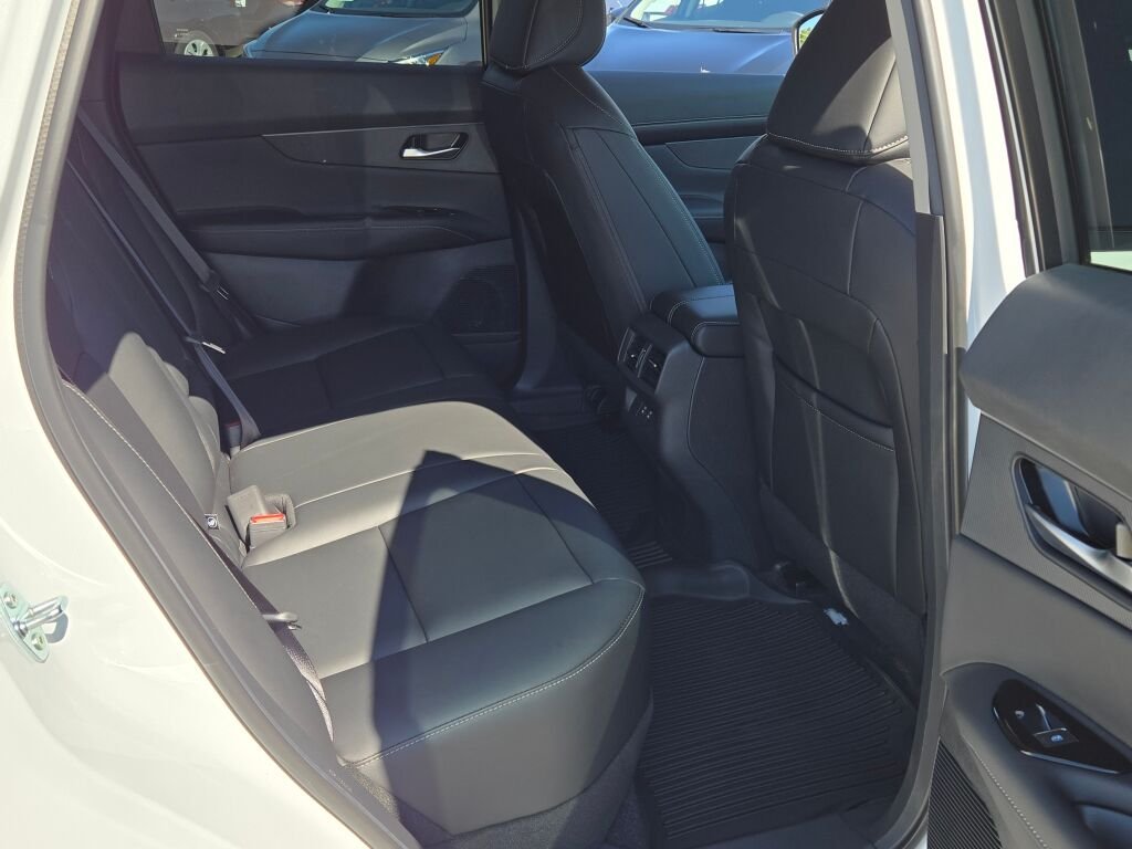 2025 Nissan Murano SV - Photo 8