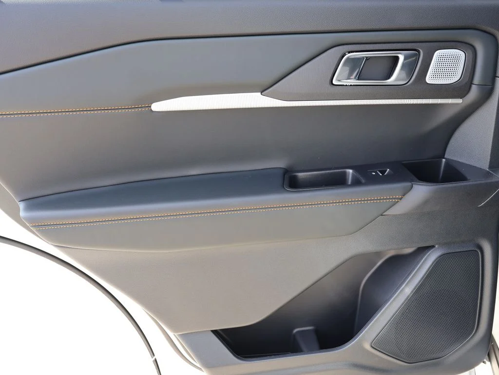 New 2026 Star White Metallic Tri-Coat Ford Tremor® image 18
