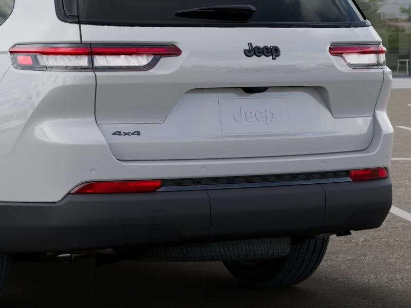 New 2025 Bright White Clear-Coat Exterior Paint Jeep Altitude X image 40