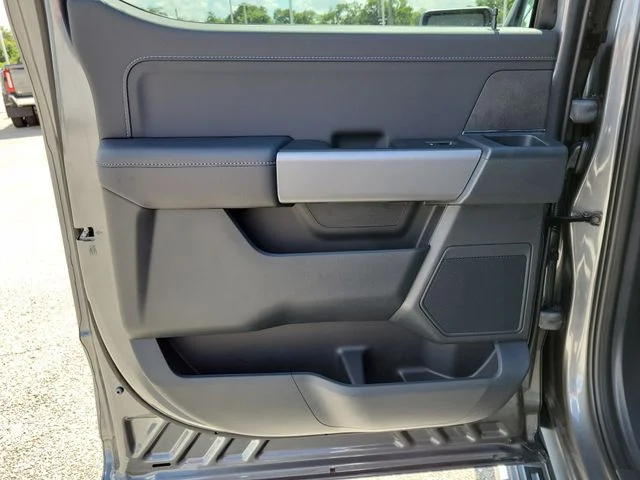 New 2026 Carbonized Gray Metallic Ford XLT image 12