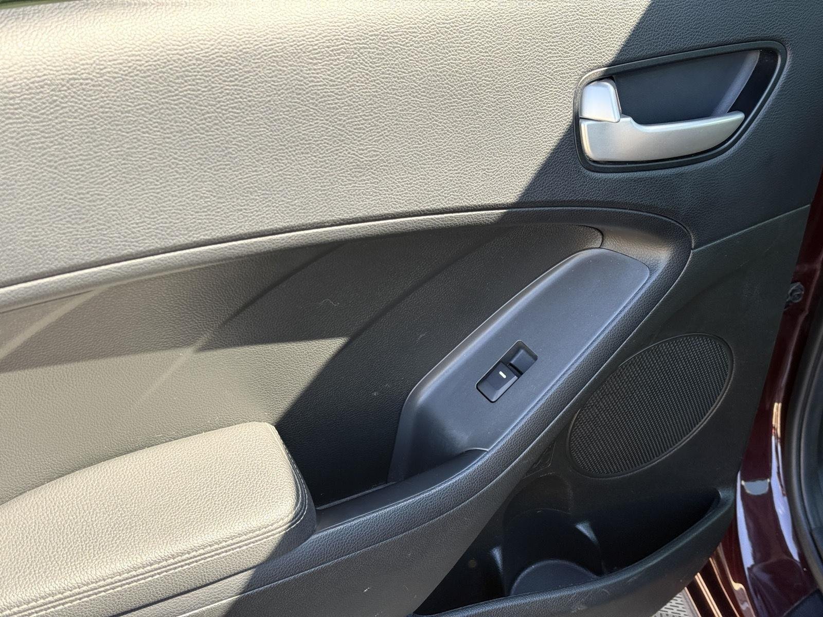 Used 2018 Garnet Red Kia LX image 23