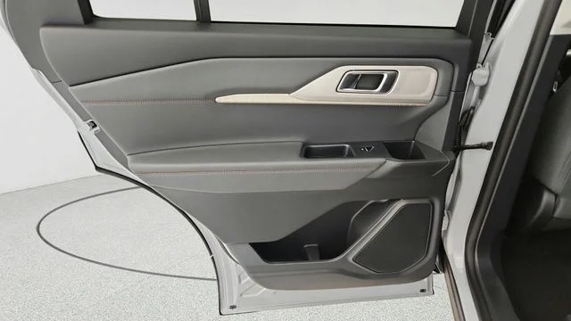 New 2026 Space White Metallic Ford Active image 59