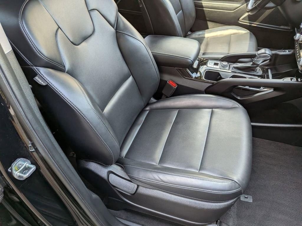 Used 2024 Black Kia S image 31