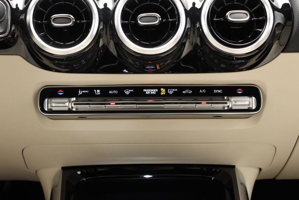 Used 2026 Polar White Mercedes-Benz GLA 250 image 25