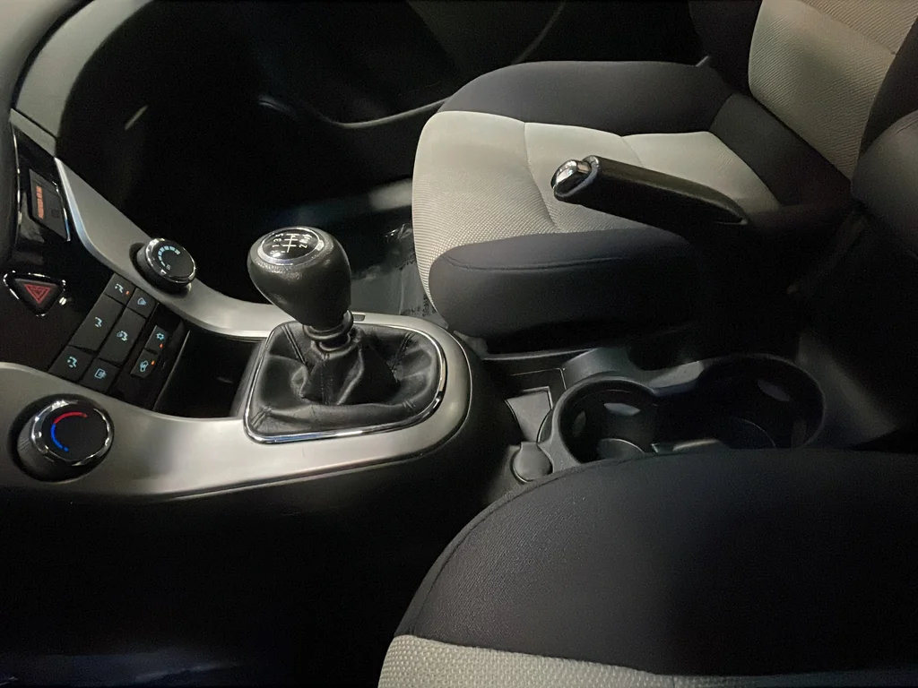 Used 2013 Silver Chevrolet LS image 22