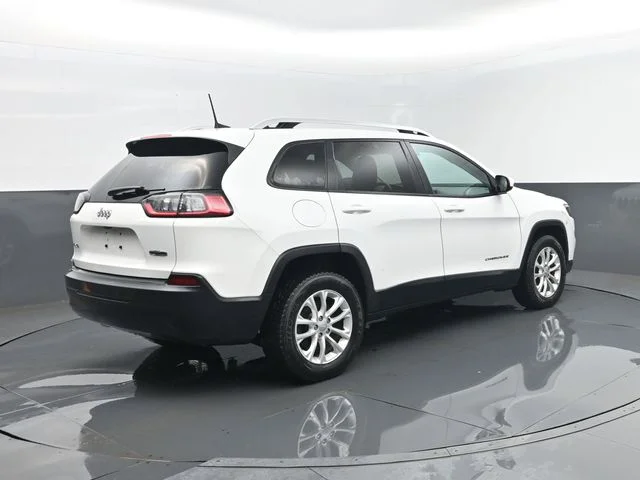 Certified Used 2020 Bright White Clearcoat Jeep Latitude image 21