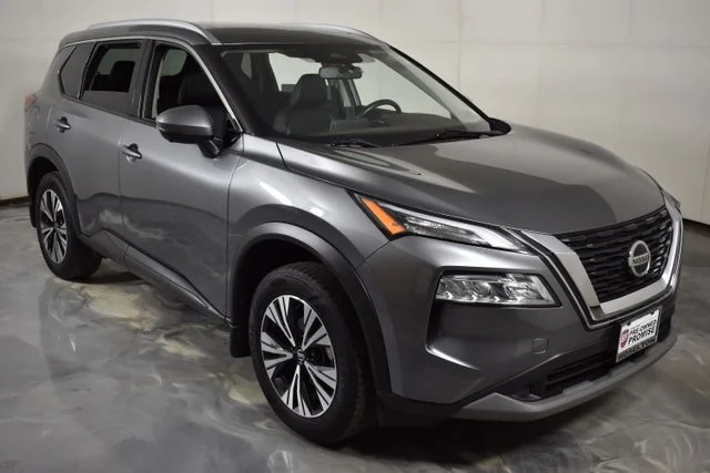 Used 2021 Gray Nissan SV image 11