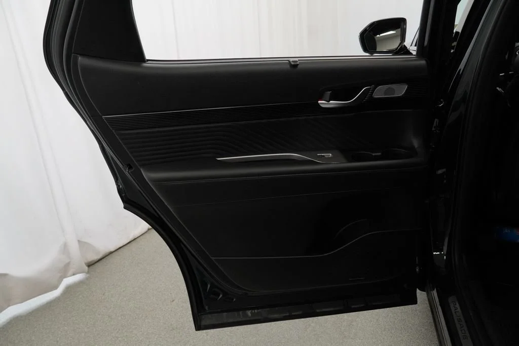 Used 2023 Green Hyundai Calligraphy image 29