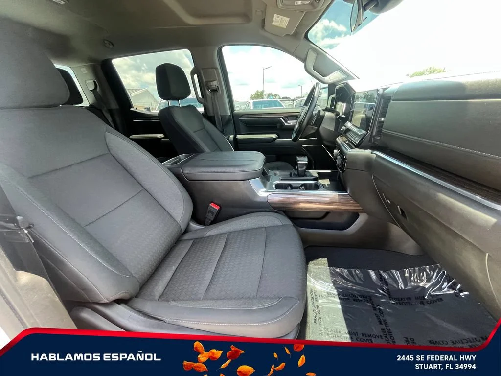 Used 2024 Summit White Chevrolet RST image 20