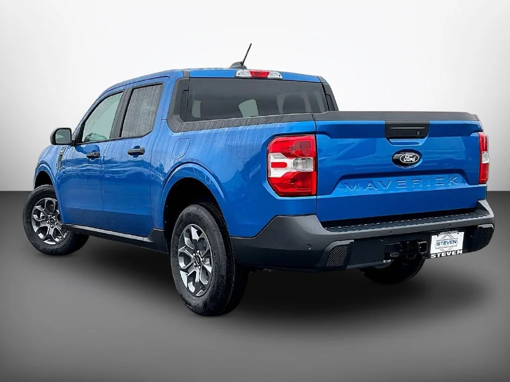 New 2026 Velocity Blue Ford XLT image 3