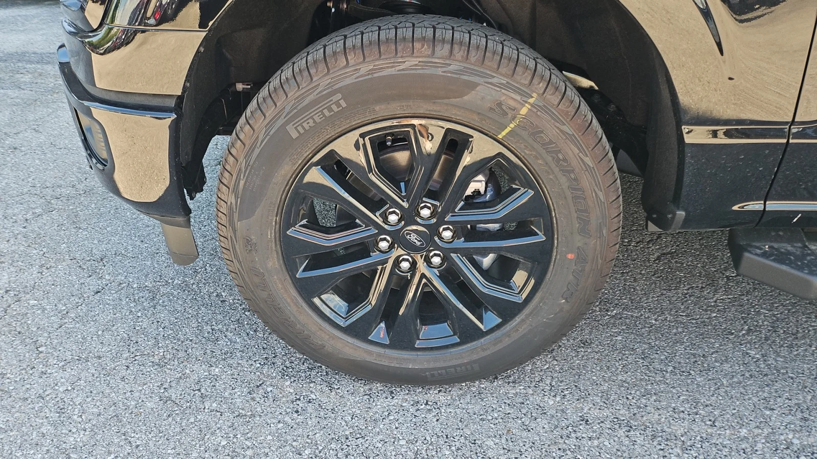 New 2026 Agate Black Metallic Ford XLT 4WD image 9