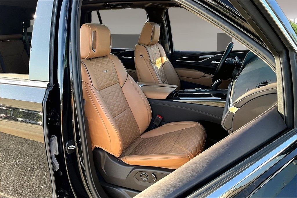 Used 2024 Black Cadillac Premium Luxury image 7