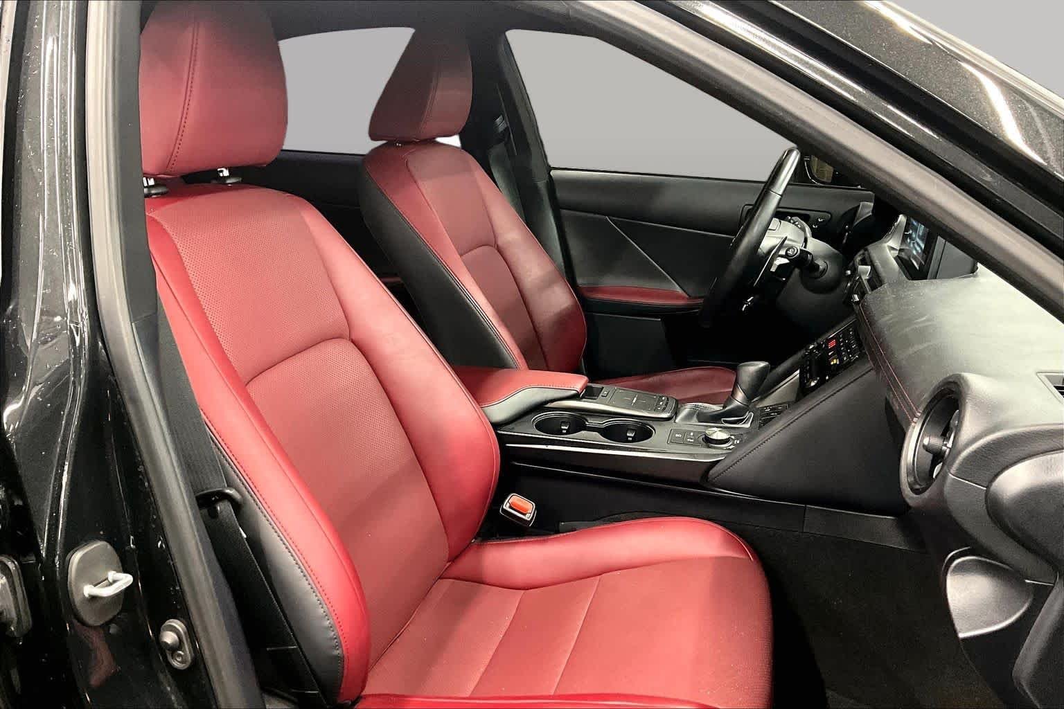 Certified Used 2023 CAVIAR Lexus  image 9