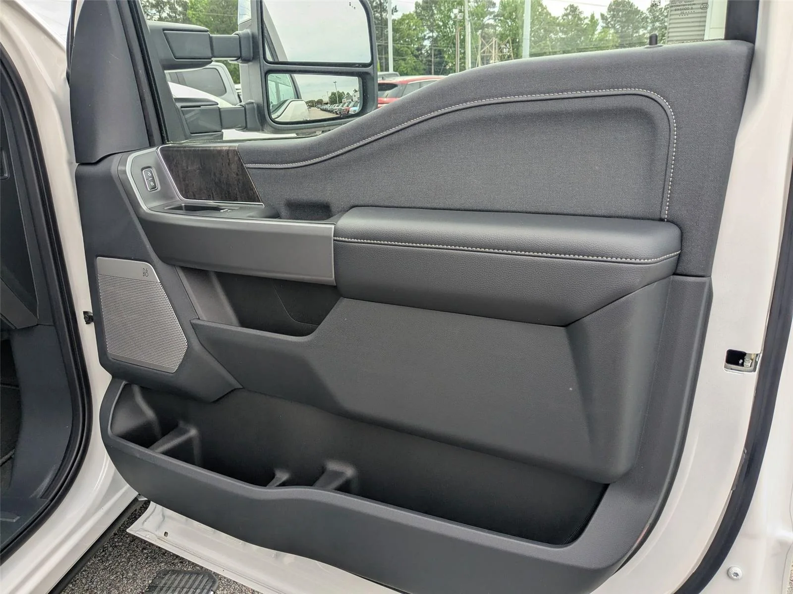 2025 Ford F-350 Super Duty Lariat - Photo 33